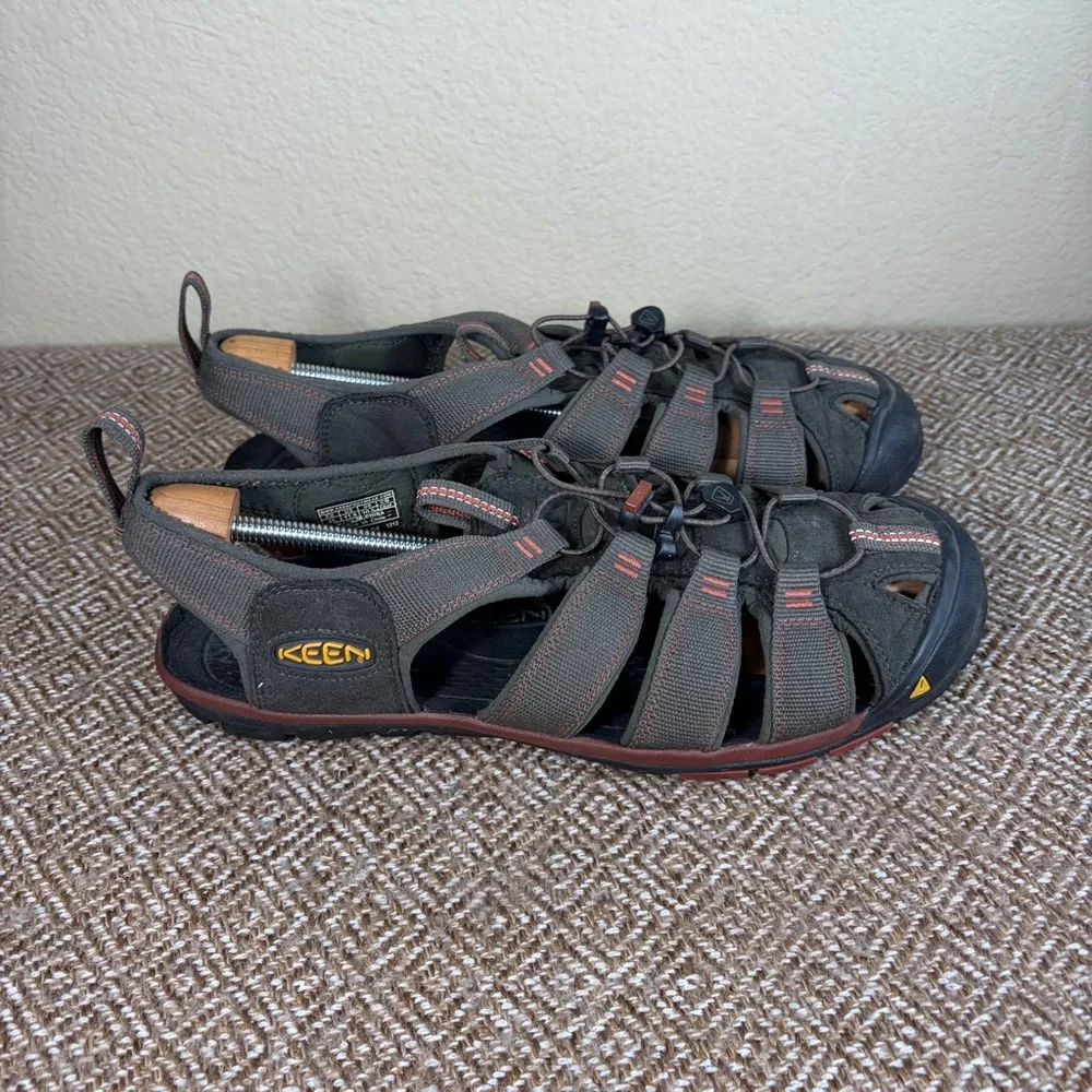 KEEN Mens Sz 11.5 Canvas Outdoor Hiking Water Camping Sandals Safe Toes Gorpcore